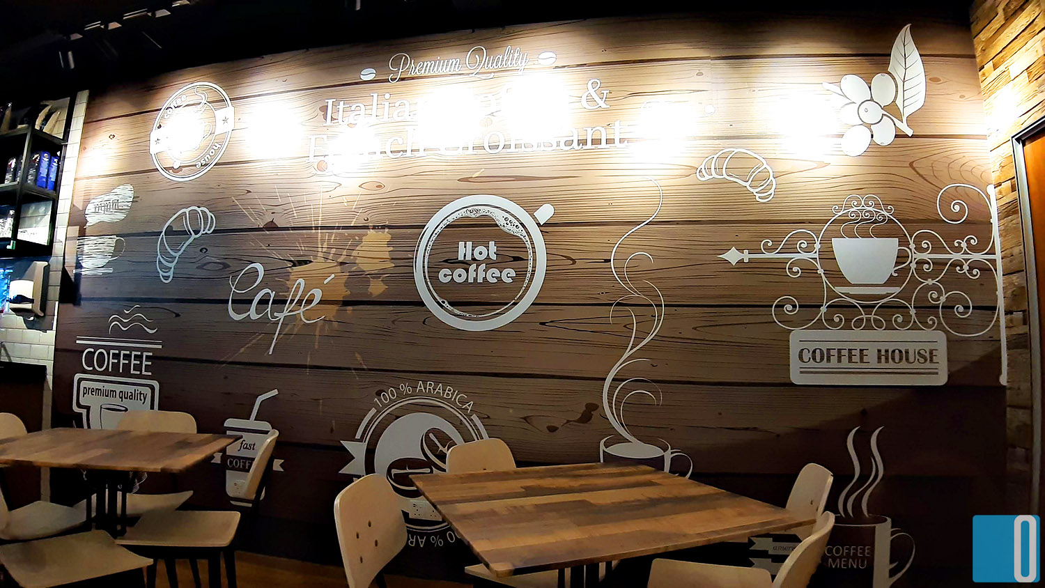 Cafe Del Tesso - Cozy Place For Good Coffee And Relaxing Work Session - Life is Ohsem