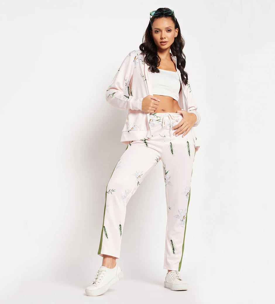 The Top 10 Fashion Tips from Stylish Women